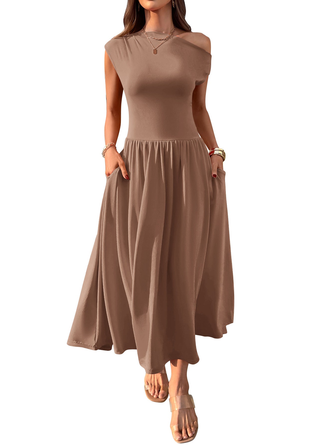 Robe longue asymétrique à épaule dénudée
